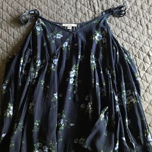 shoulder-less blouse